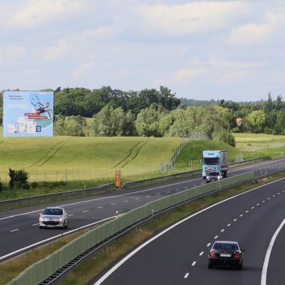 Sezon wakacyjny – najlepszy czas na reklamę outdoorową